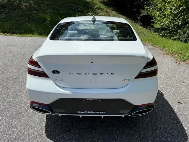 2025 Genesis G70 - Image 7 of 12