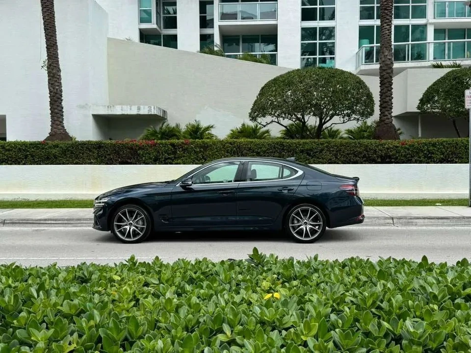 2025 Genesis G70 - Image 8 of 12