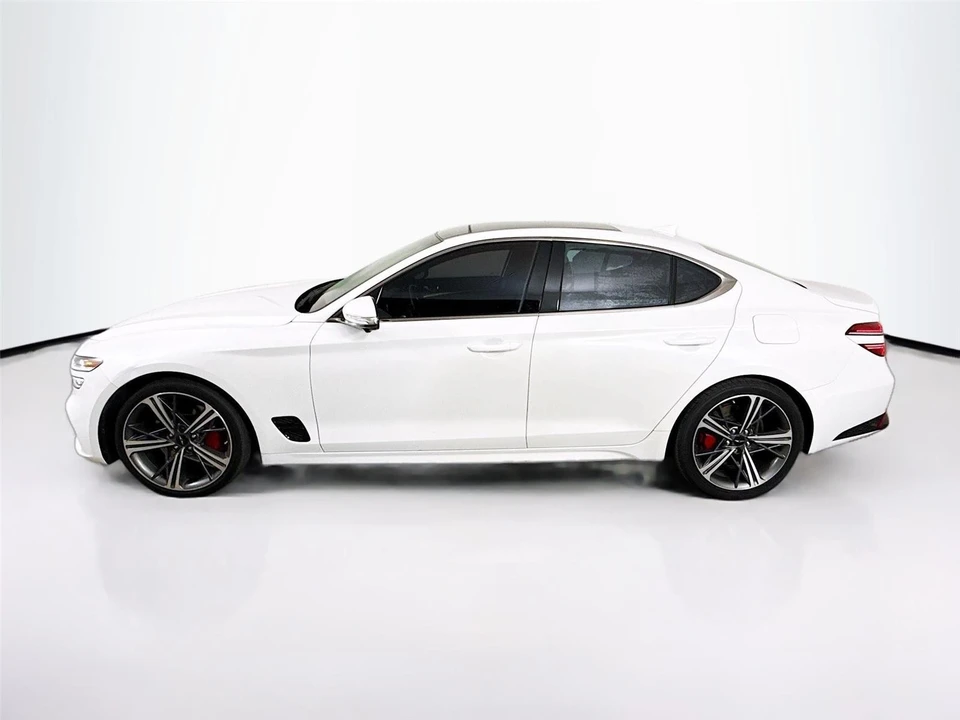 2025 Genesis G70 - Image 10 of 15