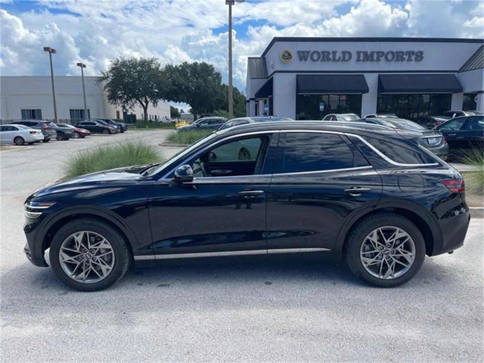 2025 Genesis G70 - Image 2 of 4