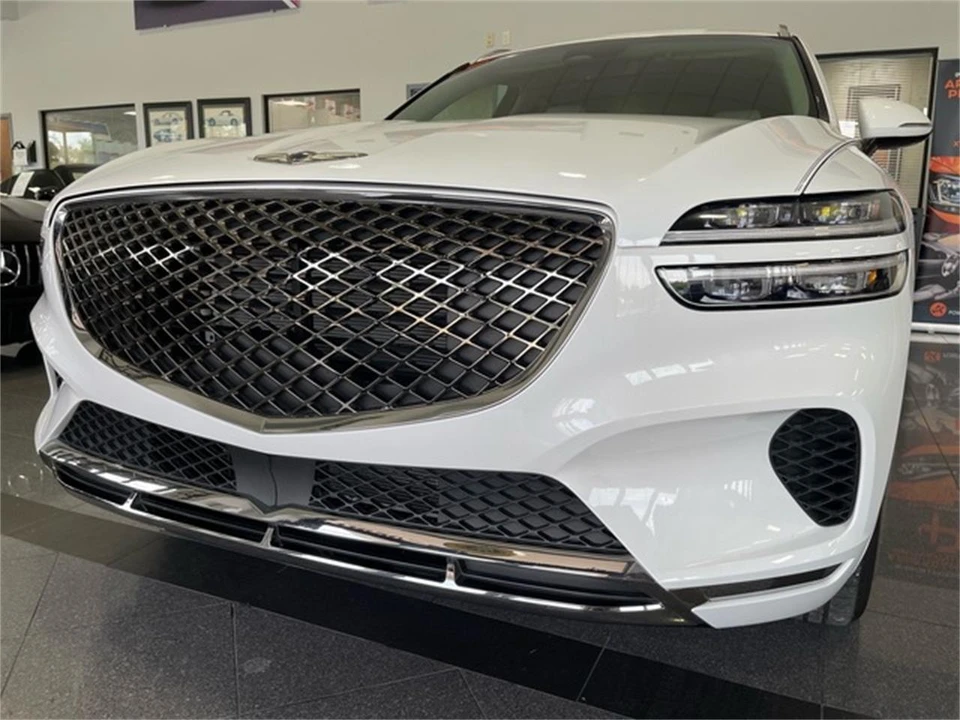2025 Genesis G70 - Image 11 of 31