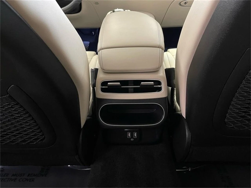 2025 Genesis G70 - Image 29 of 31