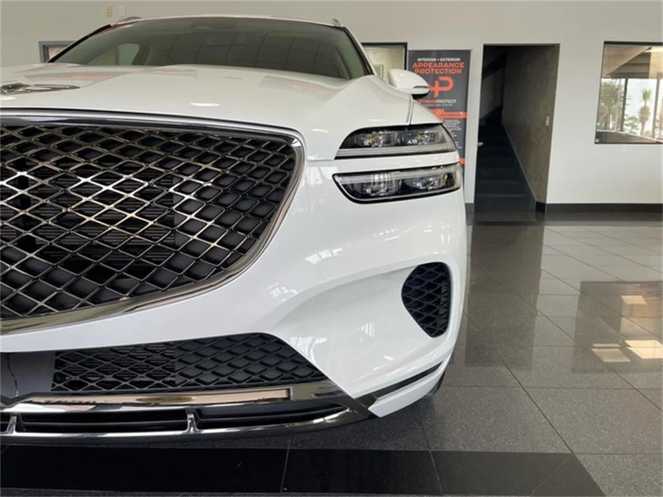 2025 Genesis G70 - Image 10 of 31