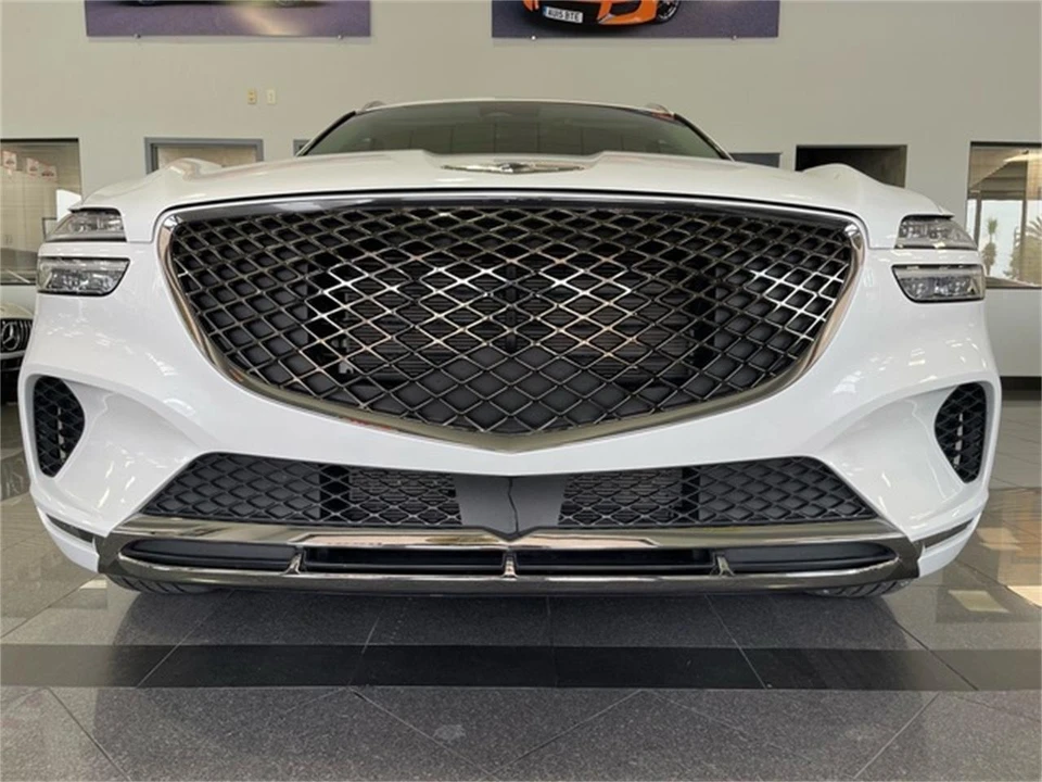 2025 Genesis G70 - Image 8 of 31
