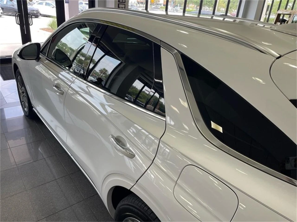 2025 Genesis G70 - Image 14 of 31