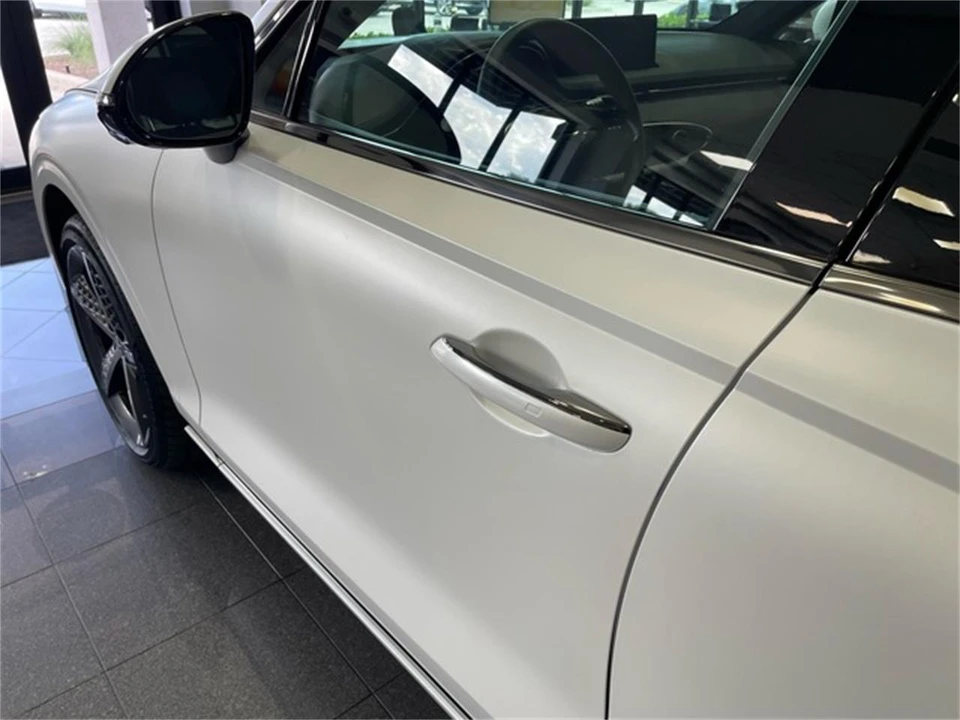 2025 Genesis G70 - Image 13 of 31