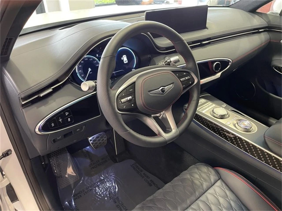 2025 Genesis G70 - Image 25 of 31