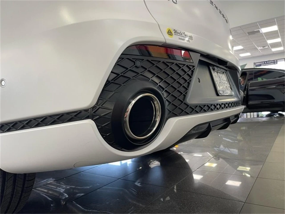 2025 Genesis G70 - Image 16 of 31