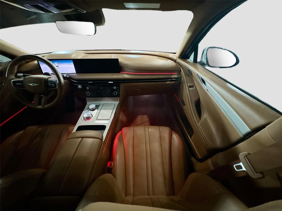 2025 Genesis G80 - Image 25 of 31