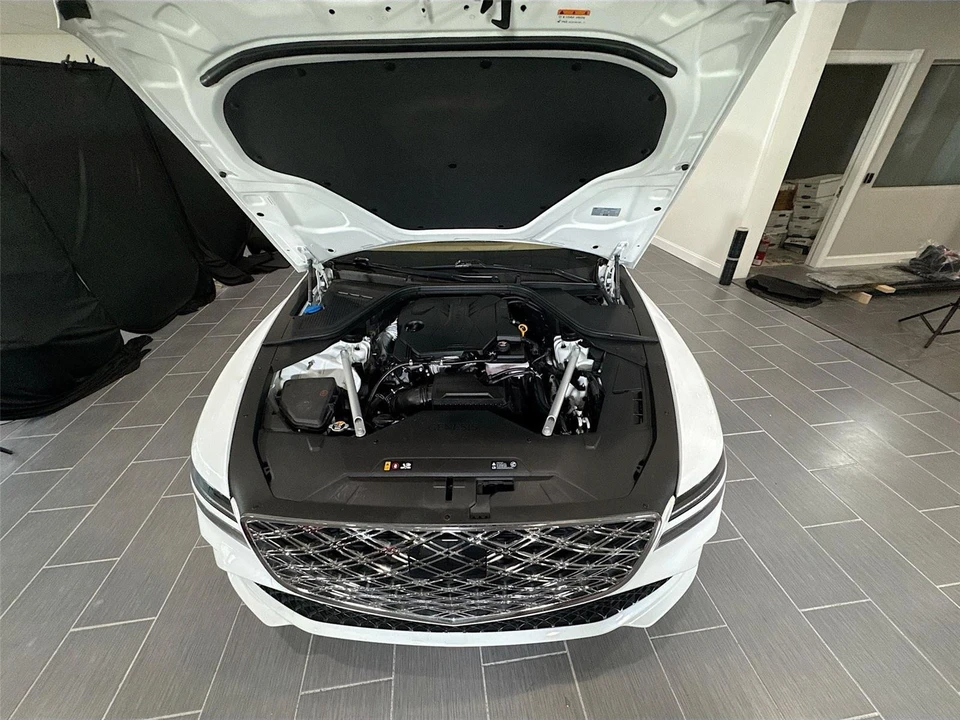 2025 Genesis G80 - Image 29 of 31