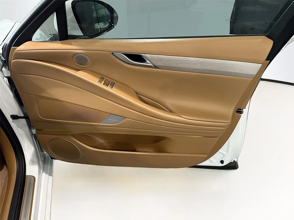 2025 Genesis G80 - Image 16 of 16