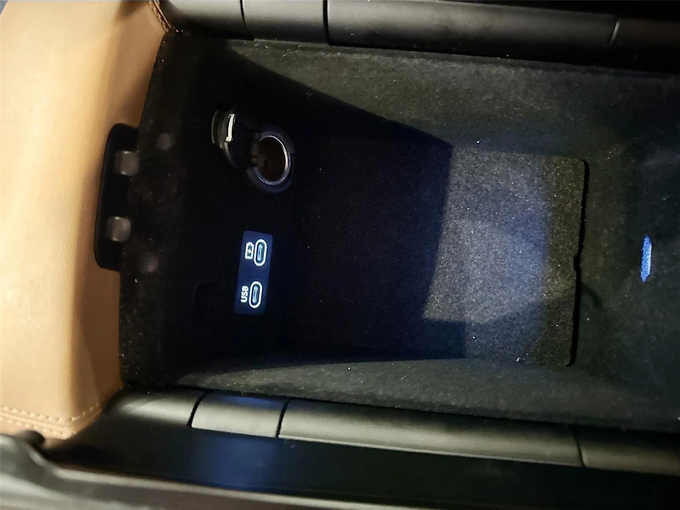 2025 Genesis G80 - Image 16 of 31