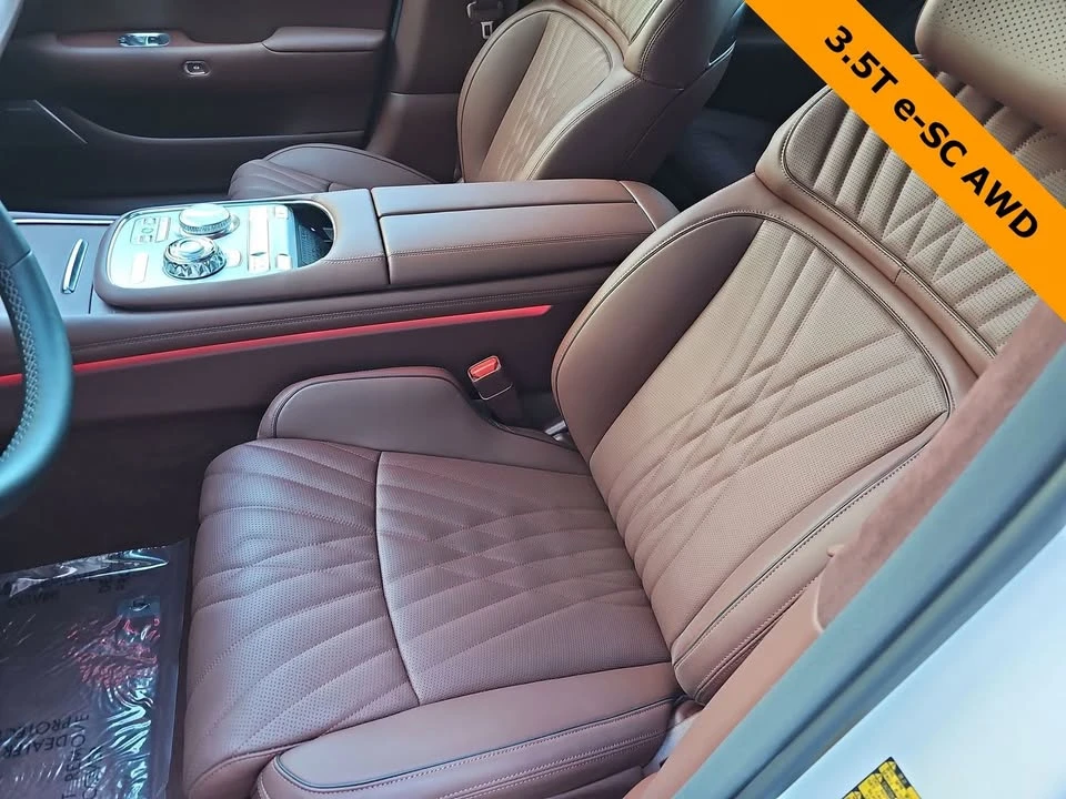 2025 Genesis G90 - Image 15 of 20