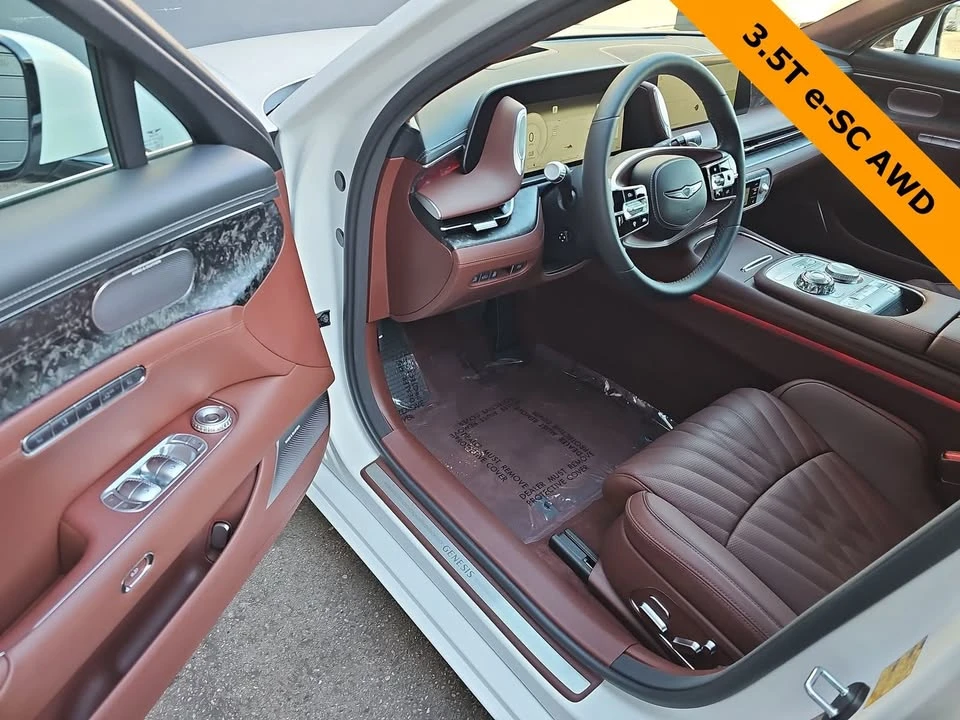 2025 Genesis G90 - Image 10 of 20