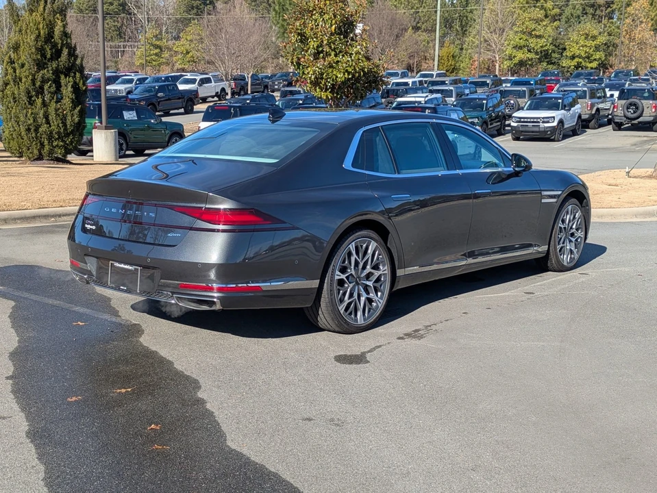 2025 Genesis G90 - Image 4 of 12