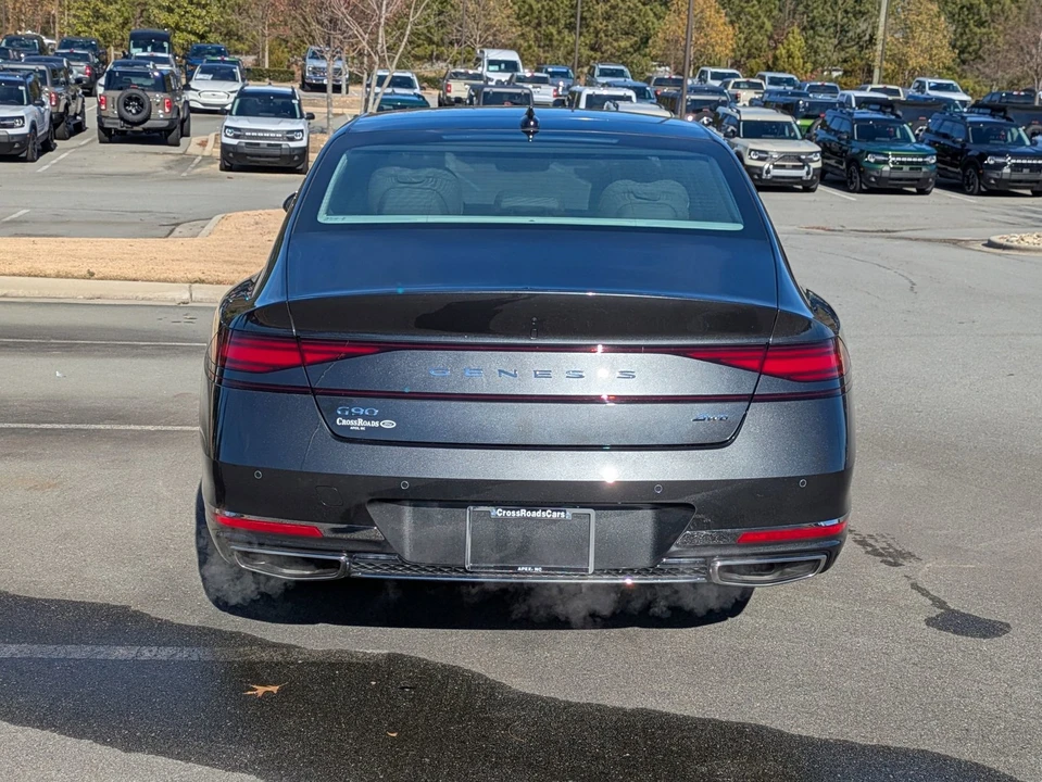 2025 Genesis G90 - Image 5 of 12