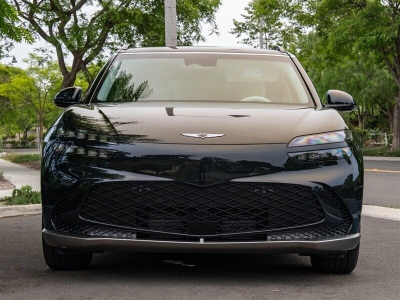 2025 Genesis GV60 - Image 5 of 21