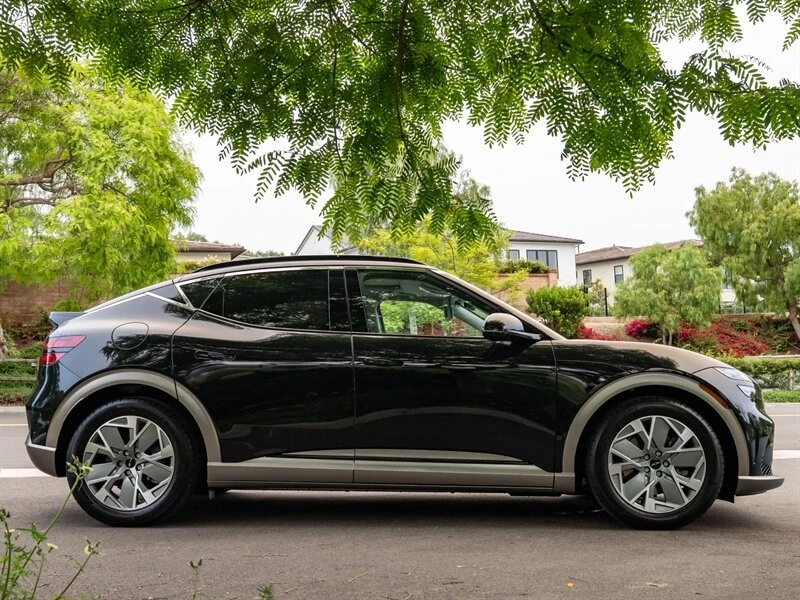 2025 Genesis GV60 - Image 3 of 21