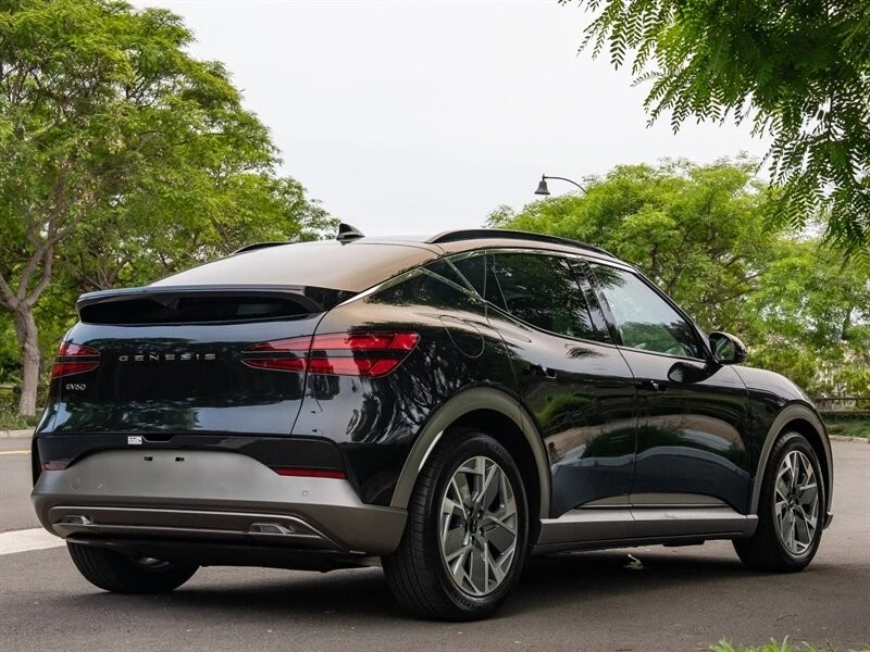 2025 Genesis GV60 - Image 8 of 21