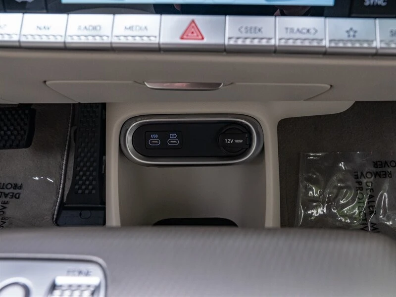 2025 Genesis GV60 - Image 15 of 21