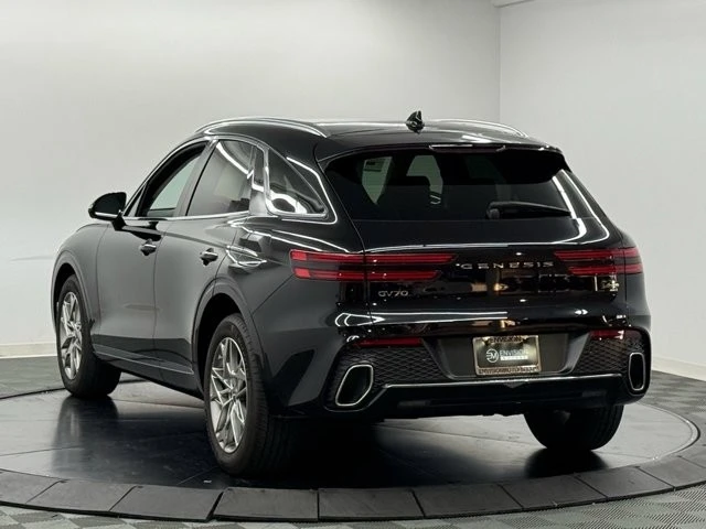 2025 Genesis GV70 - Image 10 of 12