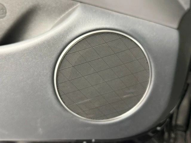 2025 Genesis GV70 - Image 15 of 21