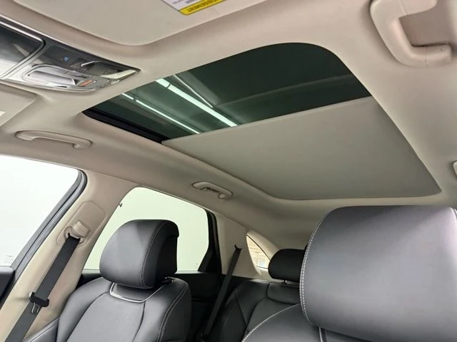2025 Genesis GV70 - Image 19 of 21