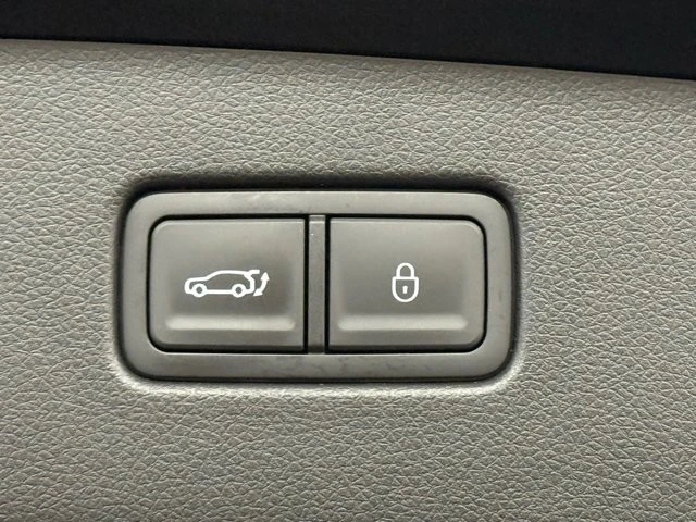 2025 Genesis GV70 - Image 12 of 12