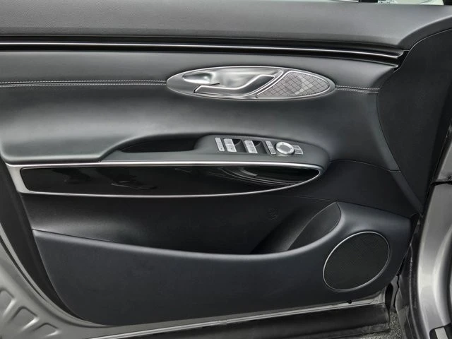 2025 Genesis GV70 - Image 9 of 12