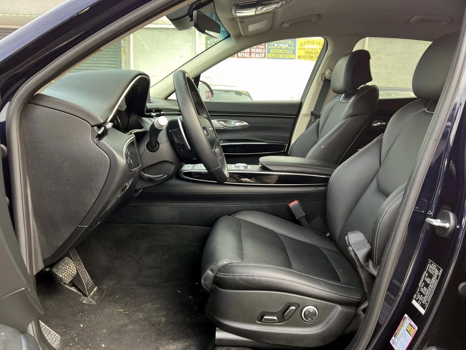 2025 Genesis GV70 - Image 9 of 21