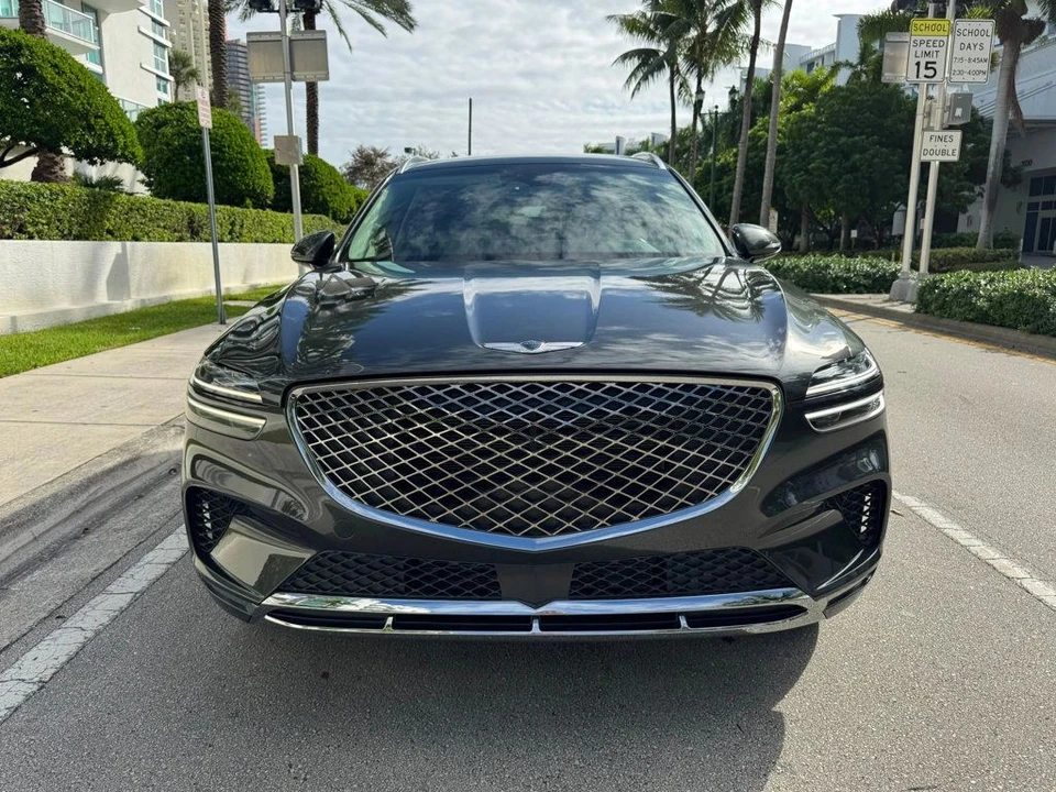 2025 Genesis GV70 - Image 3 of 12