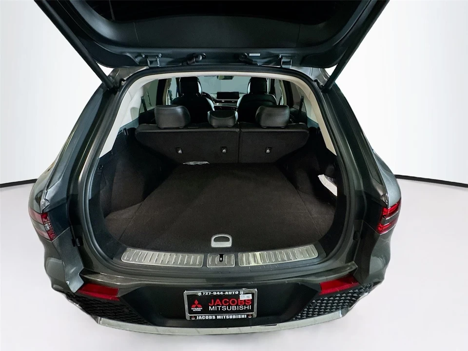 2025 Genesis GV70 - Image 19 of 21