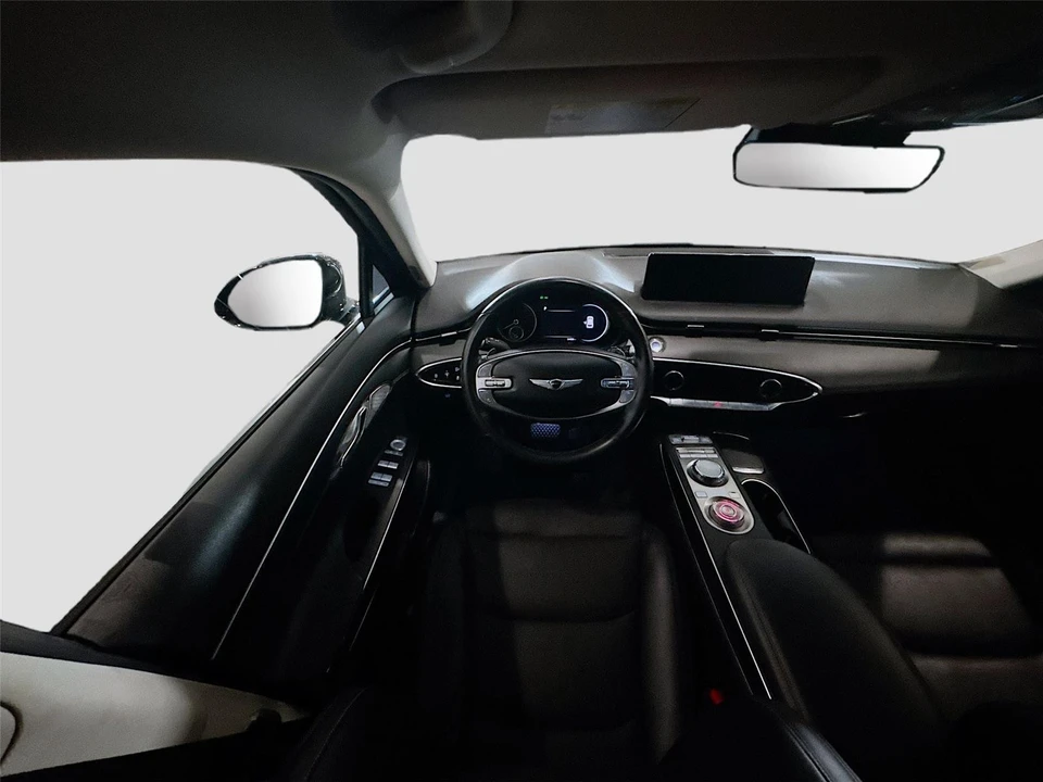 2025 Genesis GV70 - Image 3 of 21