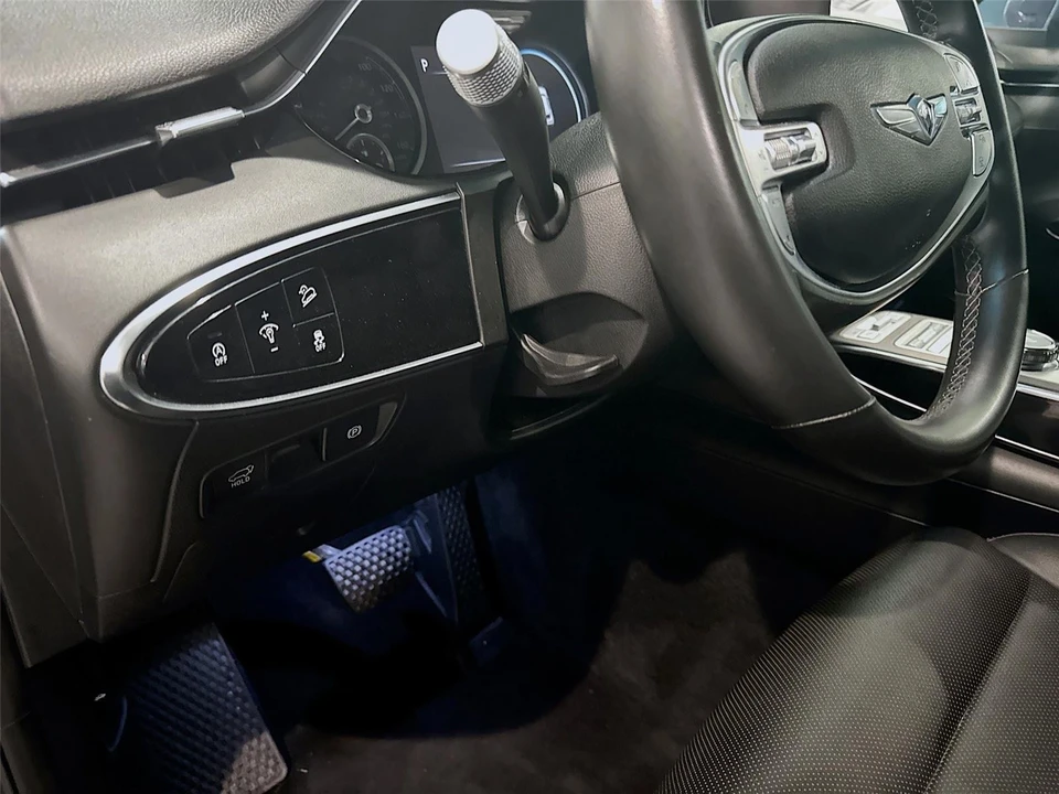 2025 Genesis GV70 - Image 7 of 21