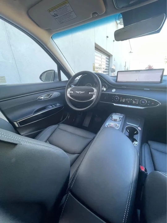 2025 Genesis GV70 - Image 7 of 9