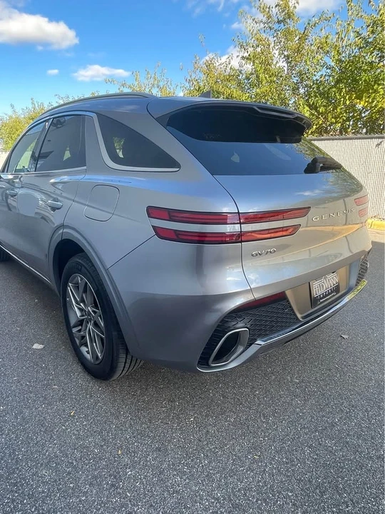 2025 Genesis GV70 - Image 5 of 9