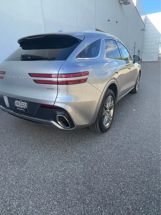 2025 Genesis GV70 - Image 4 of 9