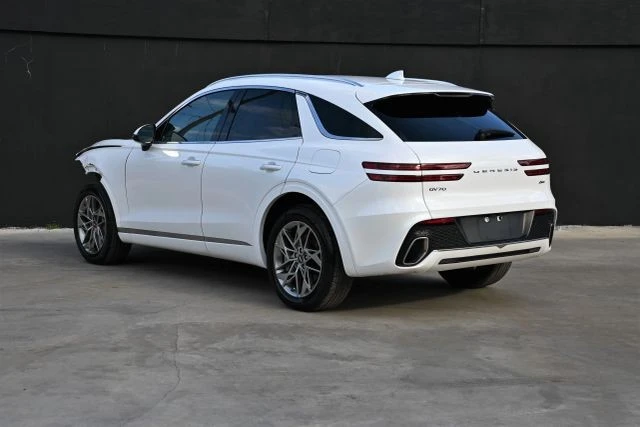 2025 Genesis GV70 - Image 3 of 21
