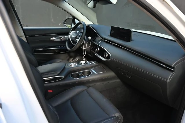2025 Genesis GV70 - Image 18 of 21