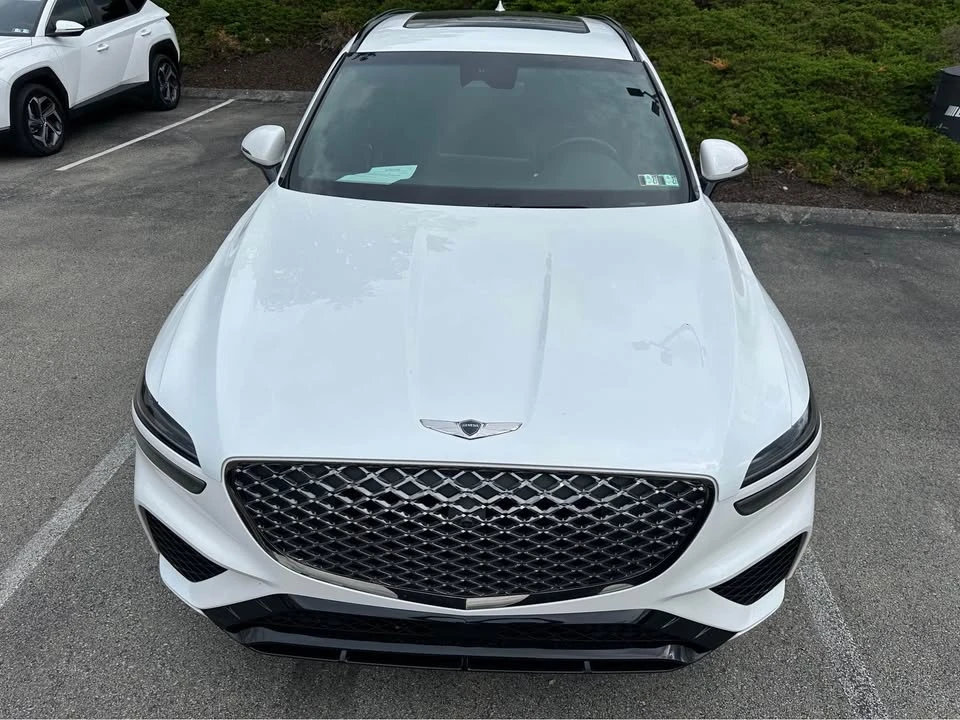 2025 Genesis GV70 - Image 2 of 17