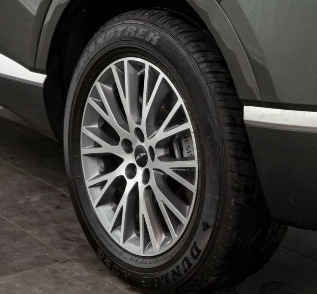 2025 Genesis GV80 - Image 11 of 12