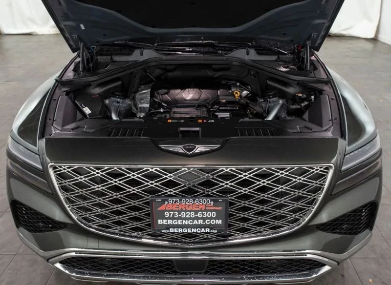 2025 Genesis GV80 - Image 2 of 12