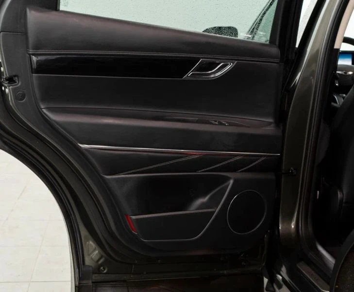 2025 Genesis GV80 - Image 11 of 12