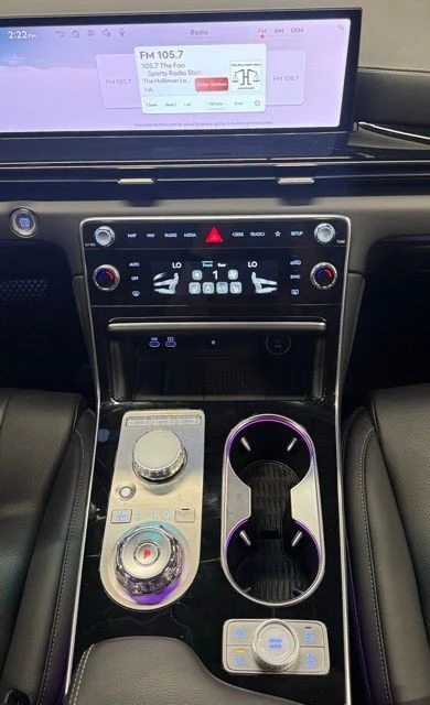 2025 Genesis GV80 - Image 17 of 21