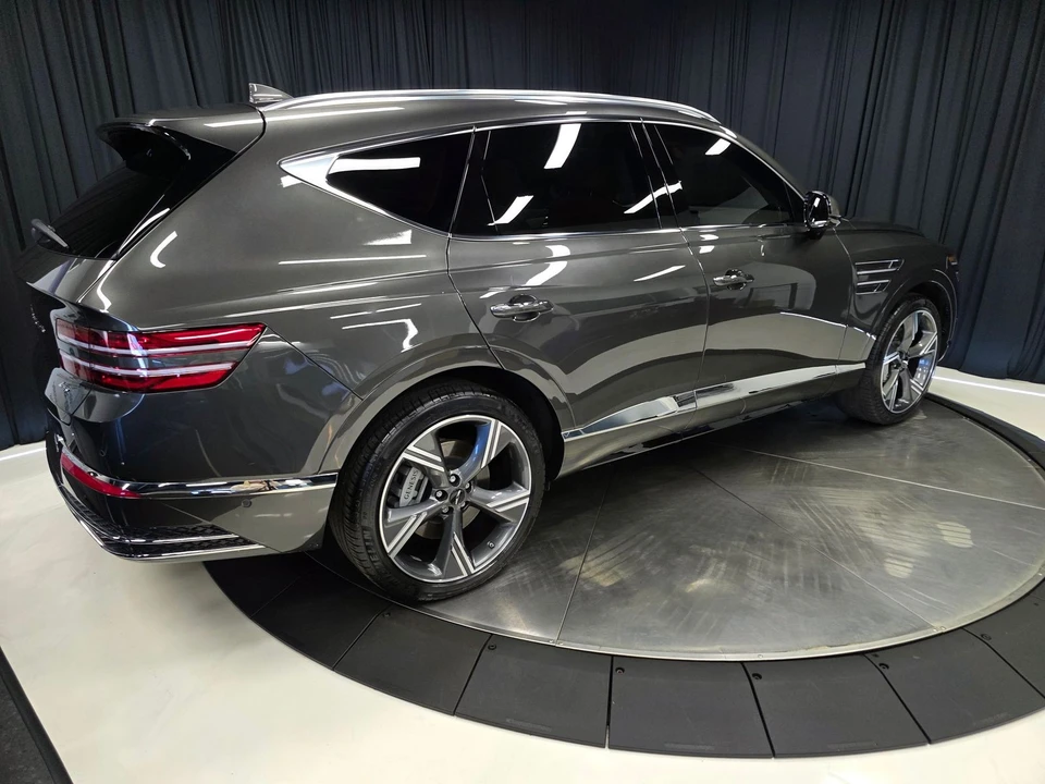 2025 Genesis GV80 - Image 10 of 21