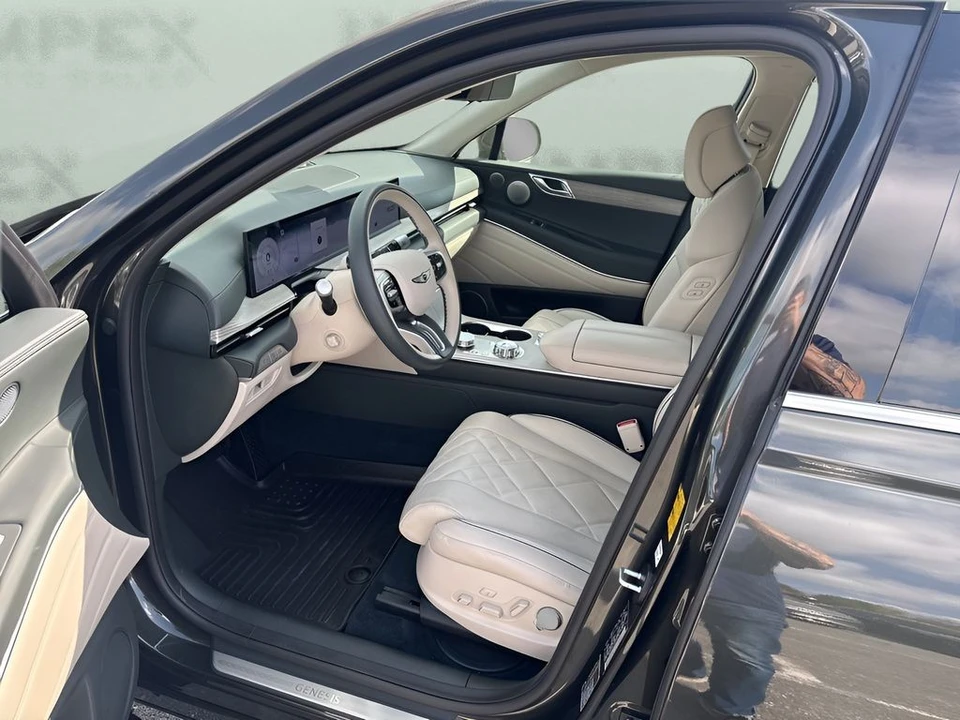 2025 Genesis GV80 - Image 9 of 21