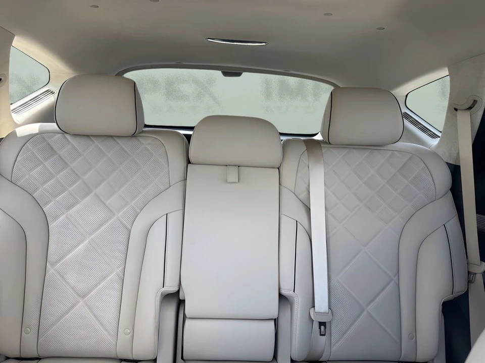 2025 Genesis GV80 - Image 11 of 21