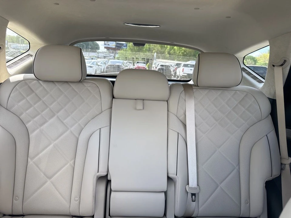 2025 Genesis GV80 - Image 11 of 21