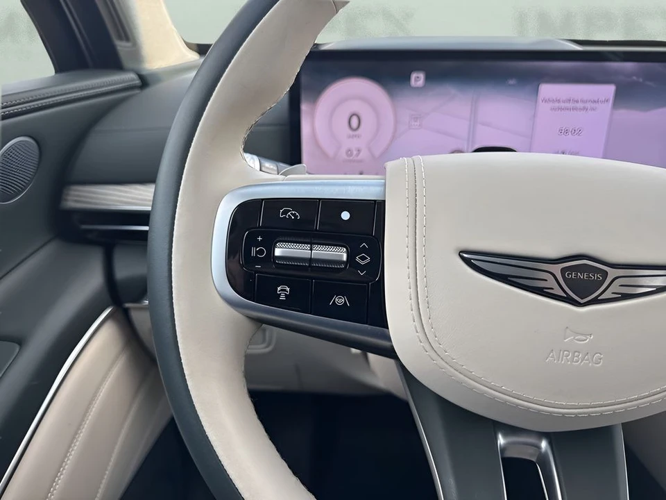 2025 Genesis GV80 - Image 15 of 21