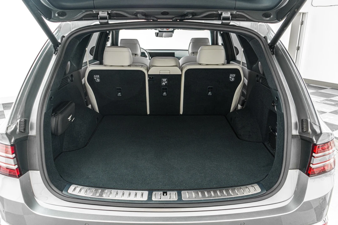 2025 Genesis GV80 - Image 19 of 21